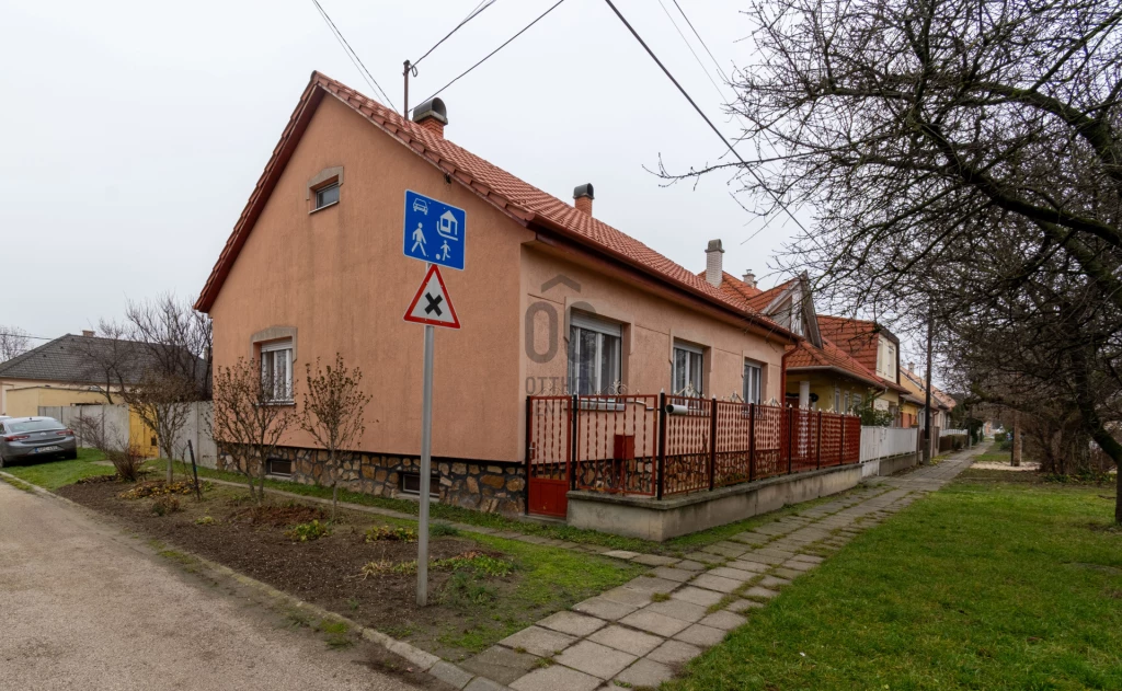 Eladó családi ház, Székesfehérvár, Felsőváros-Királykút, Tompa Mihály utca