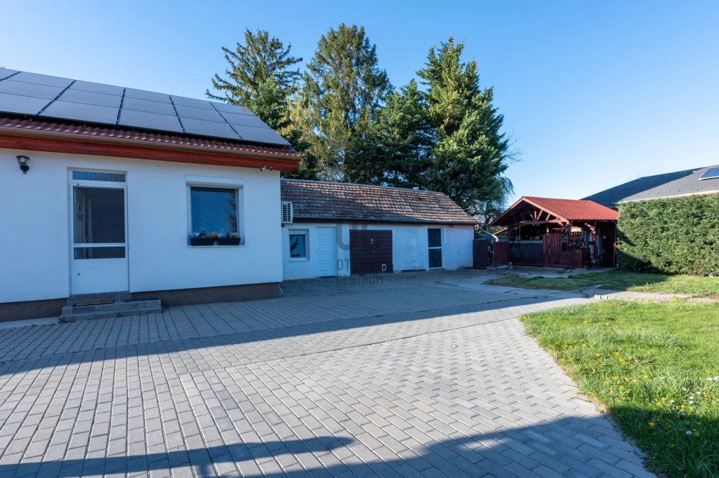 c3-1-name c2-1-name, Gárdony, Dinnyés