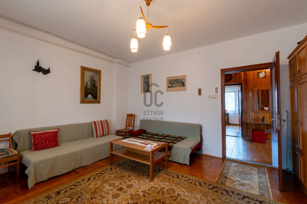 c3-1-name c2-1-name, Gárdony, Gárdony