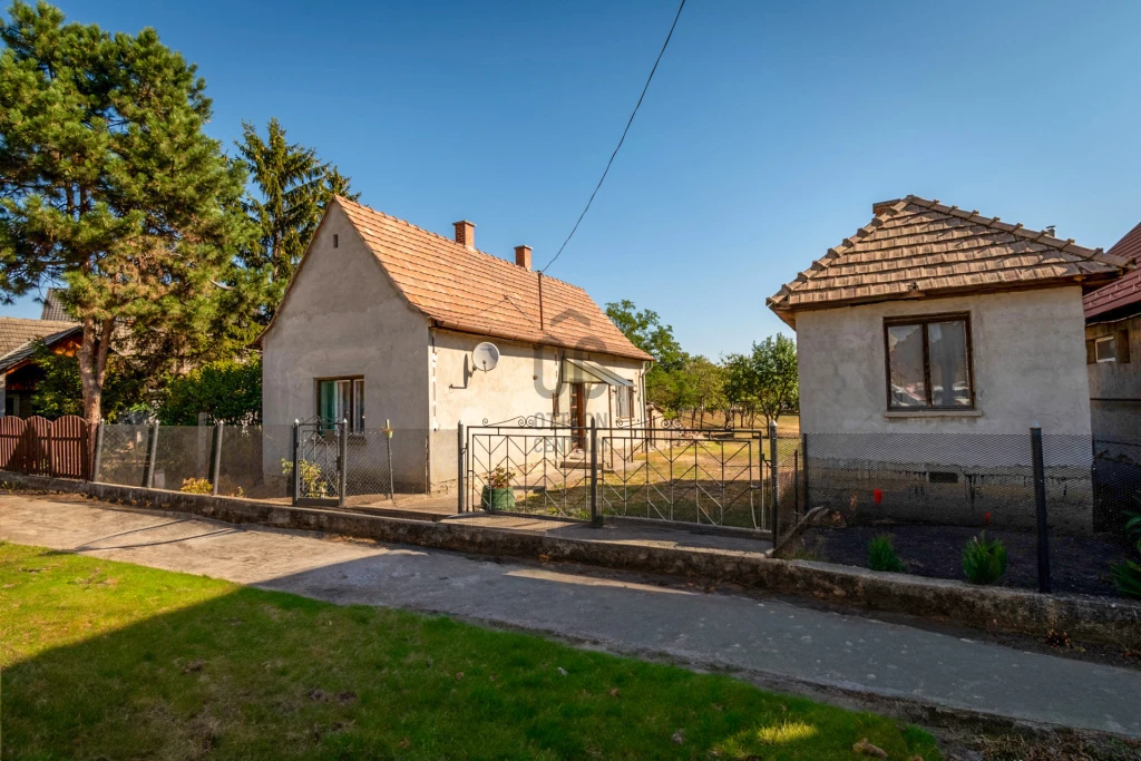 Eladó családi ház, Pákozd, Pákozd