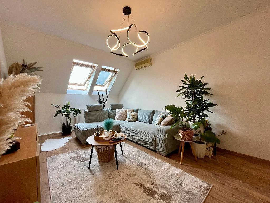 Eladó Lakás, Nyíregyháza