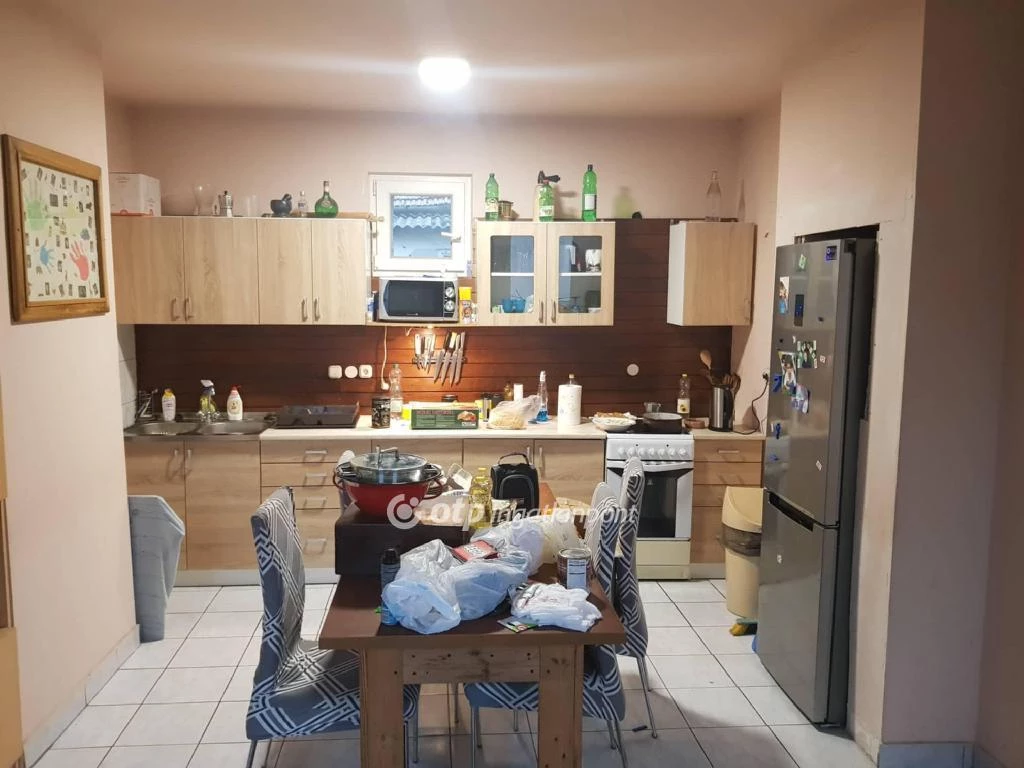 Eladó Ház, Demecser