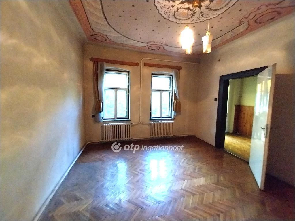 Nyíregyháza eladó ház 200 m2-es