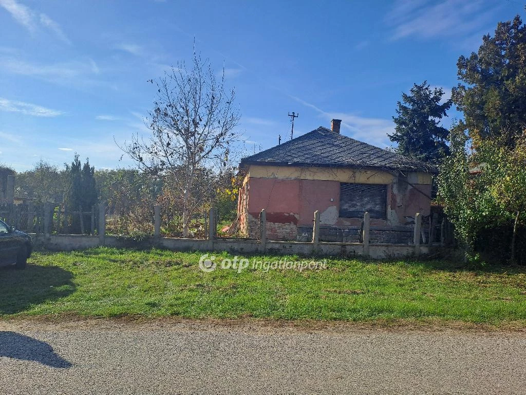 Eladó Telek, Napkor