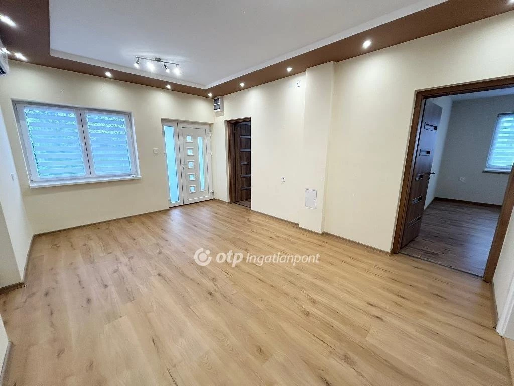 Eladó Ház, Nyírbogdány