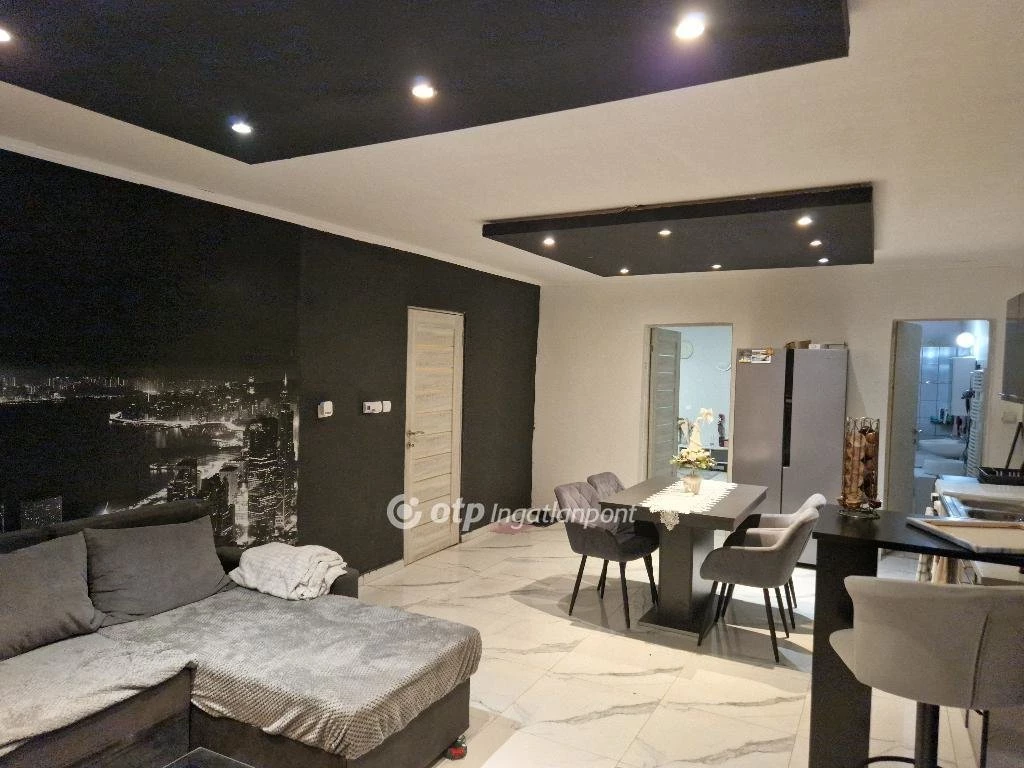 Eladó Ház, Nagykálló