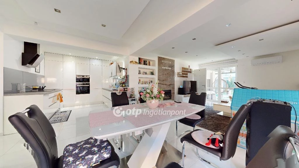 For sale semi-detached house, Nyíregyháza