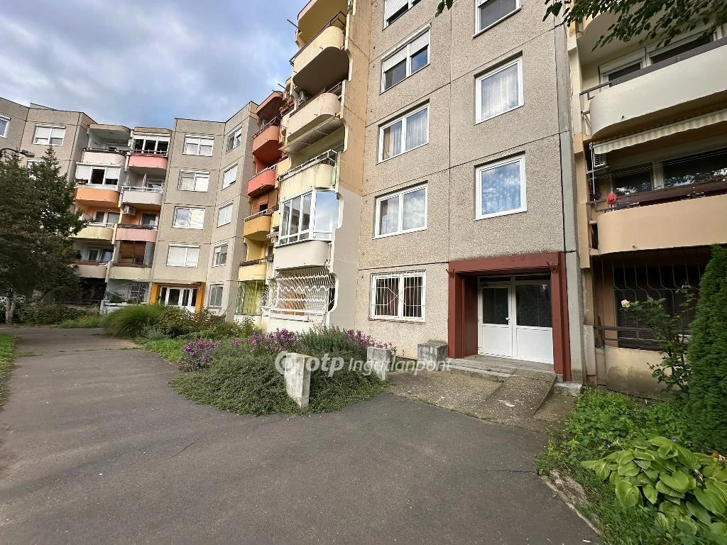 Eladó Lakás, Nyíregyháza