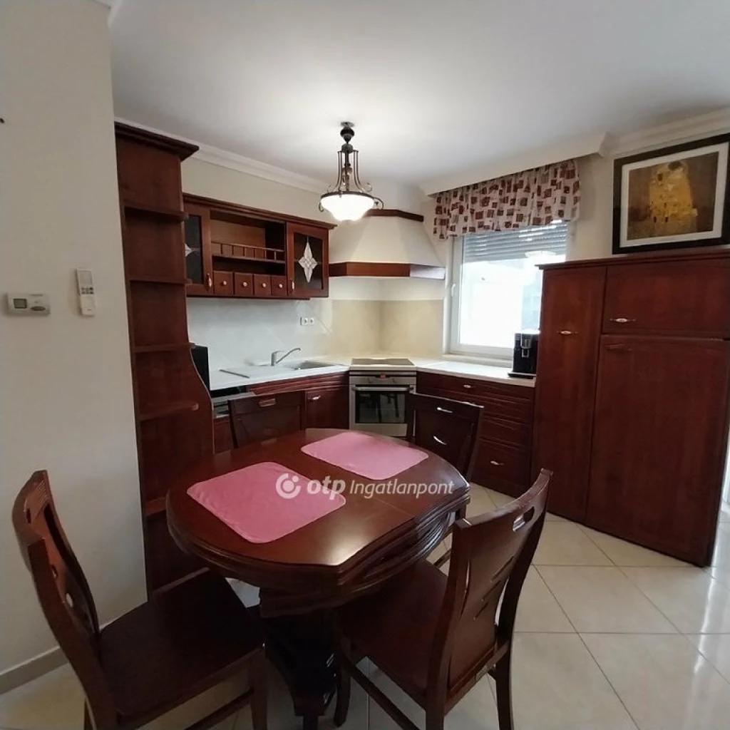 c3-1-name c2-19-name, Nyíregyháza