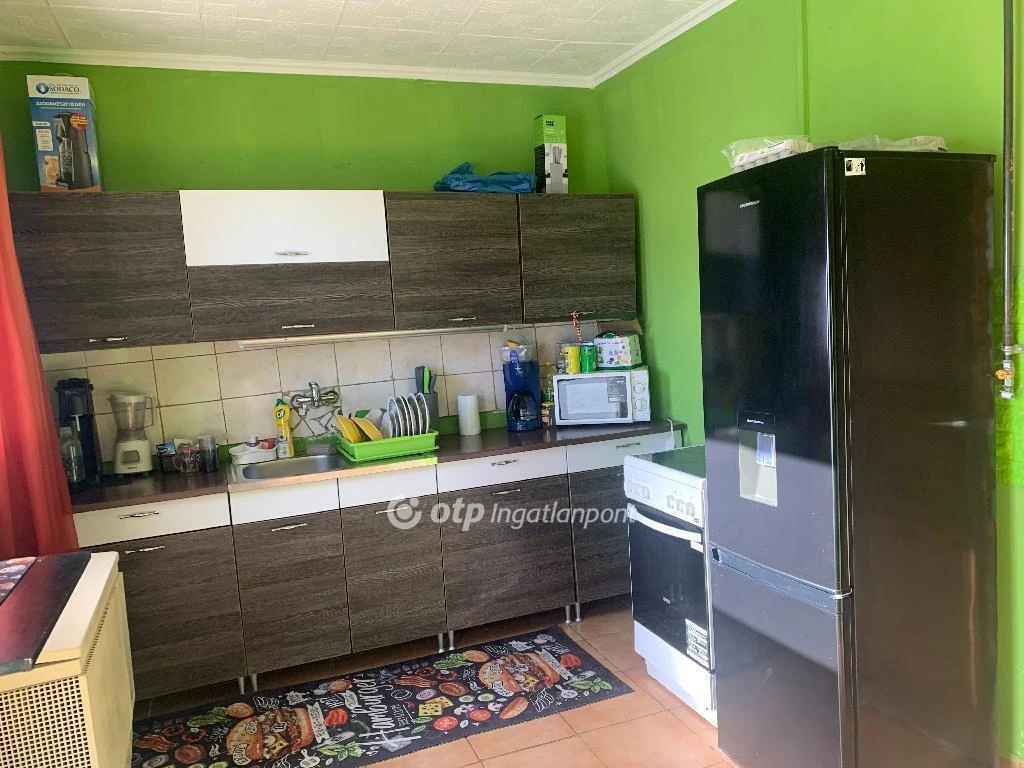 c3-1-name c2-1-name, Levelek, Kossuth Lajos utca