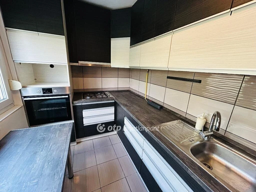 Eladó Lakás, Nyíregyháza