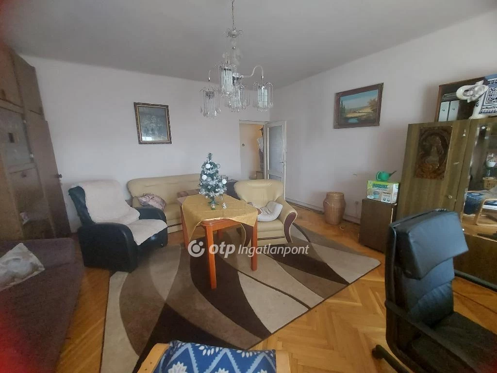 For sale brick flat, Debrecen