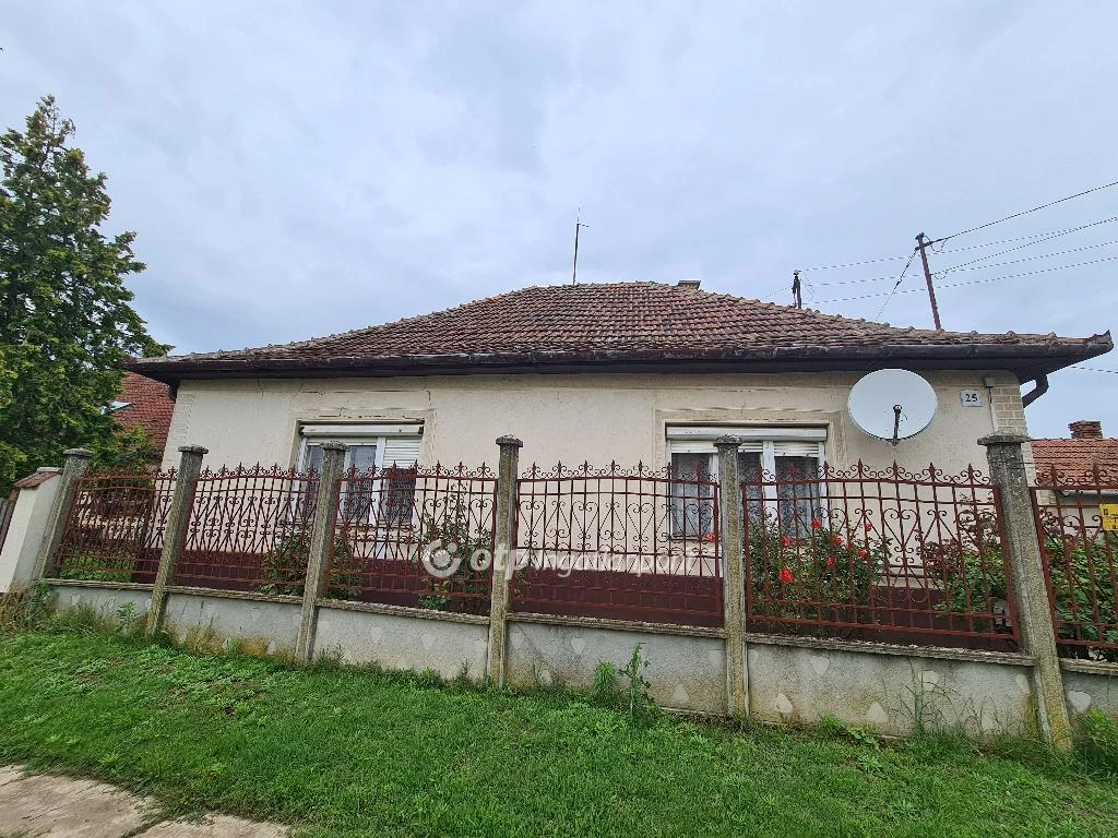 For sale house, Konyár