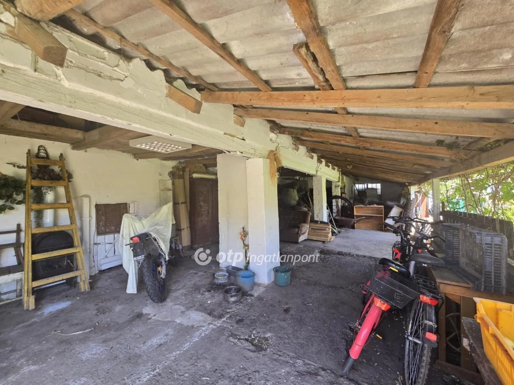 For sale house, Kaba