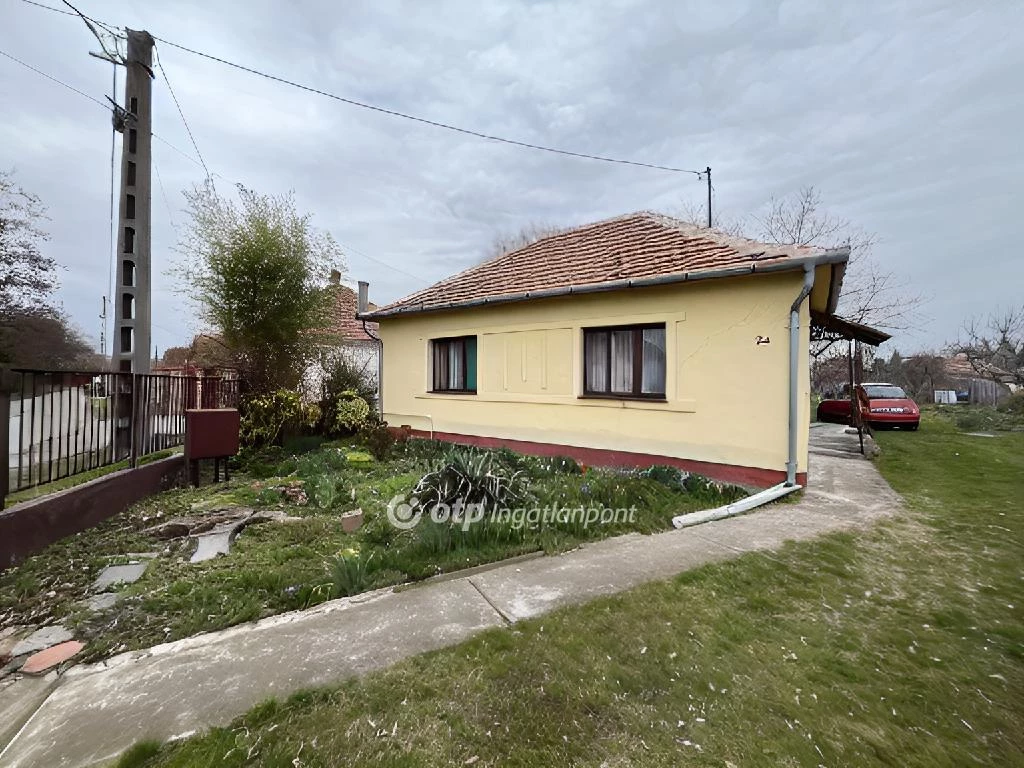 For sale house, Komádi, Fő utca