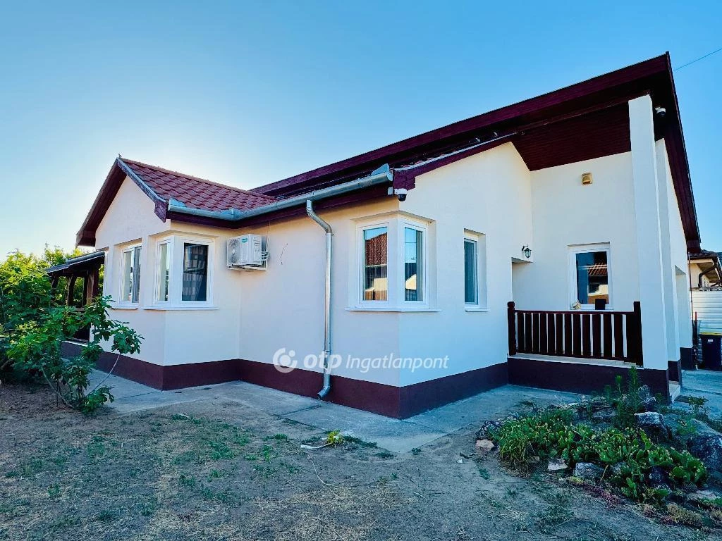 c3-1-name c2-1-name, Mikepércs