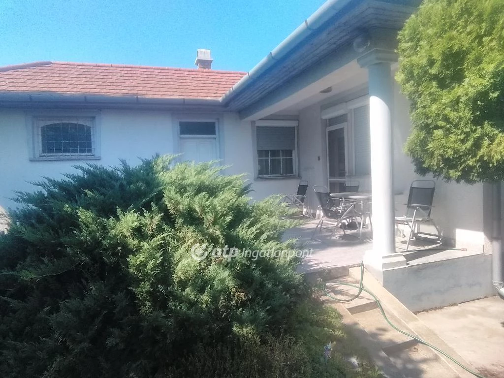 Eladó Ház, Derecske