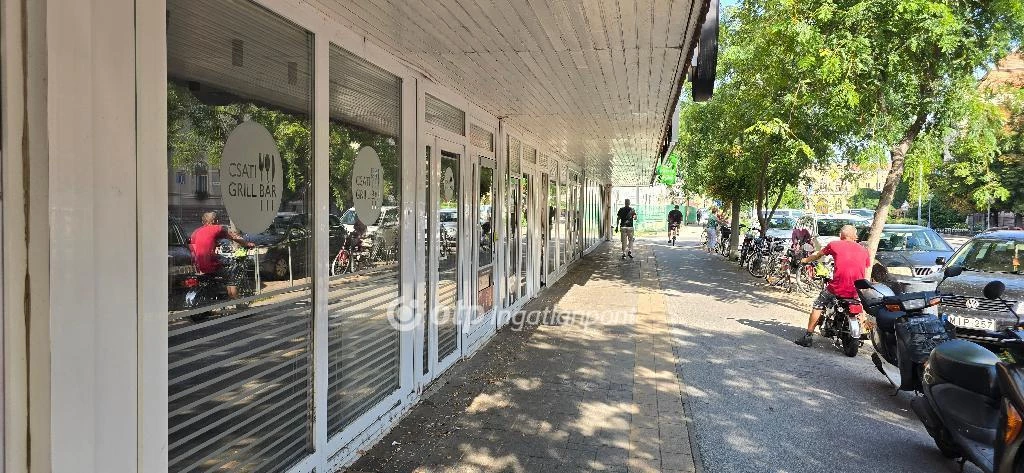 For sale store, Hajdúböszörmény