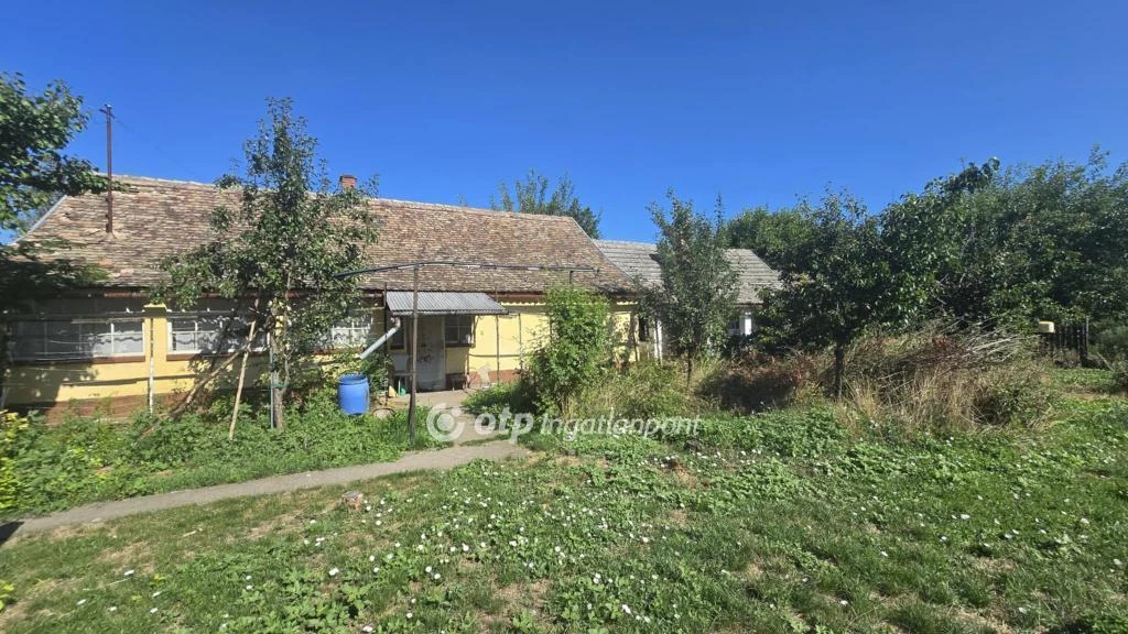 Eladó Ház, Tetétlen