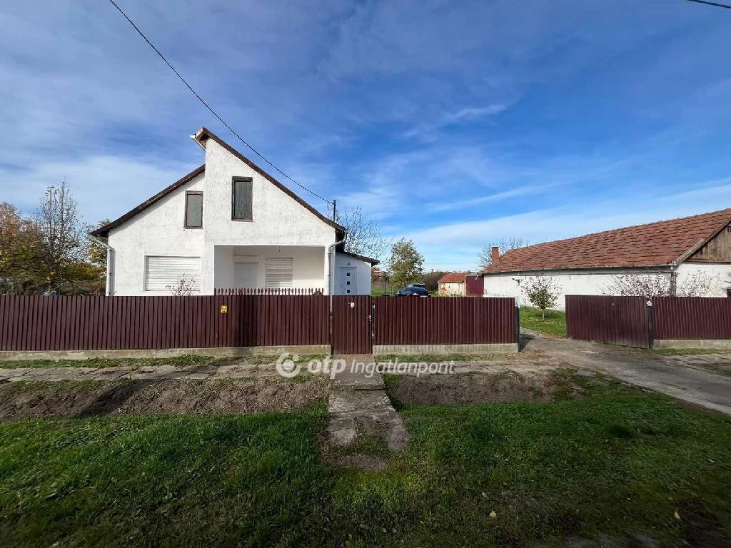 Eladó Ház, Komádi