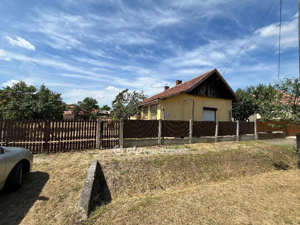 Eladó Ház, Komádi