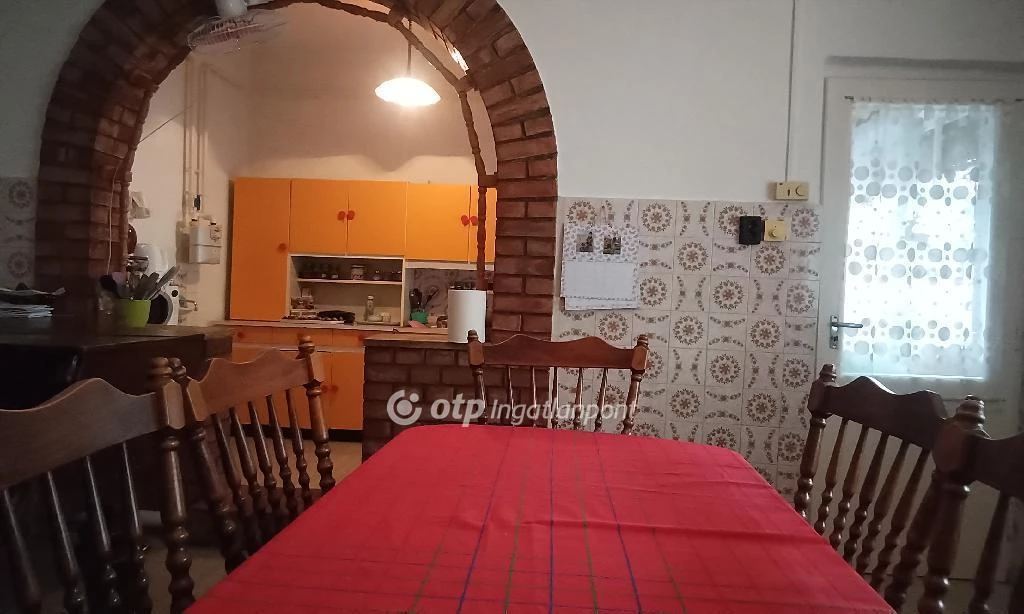 Eladó Ház, Berettyóújfalu