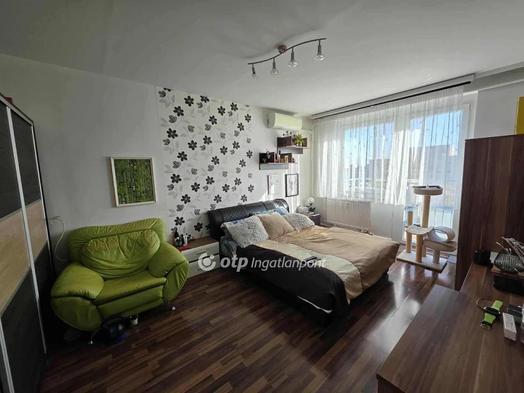 For sale panel flat, Debrecen