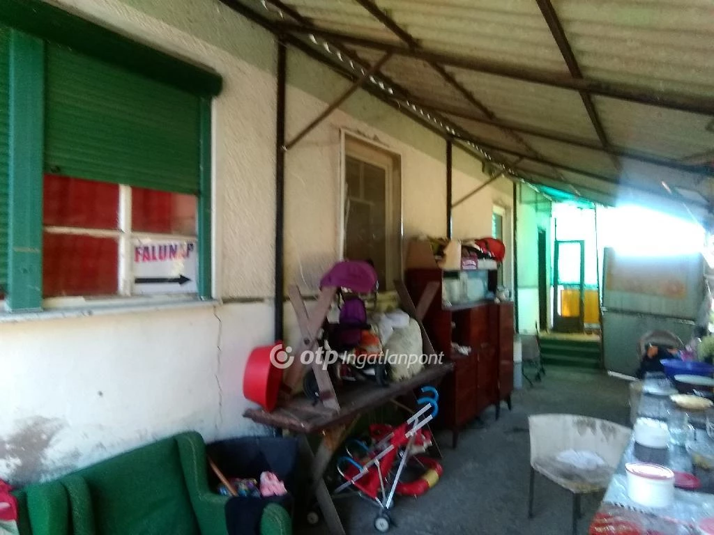 Eladó Ház, Hencida