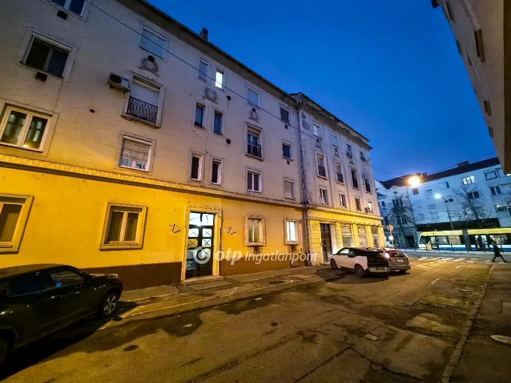 Eladó Lakás, Debrecen