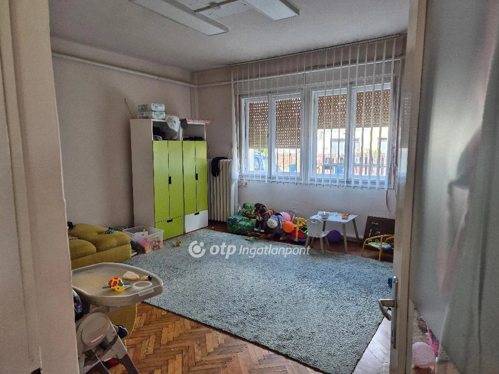 c3-2-name c2-1-name, Debrecen