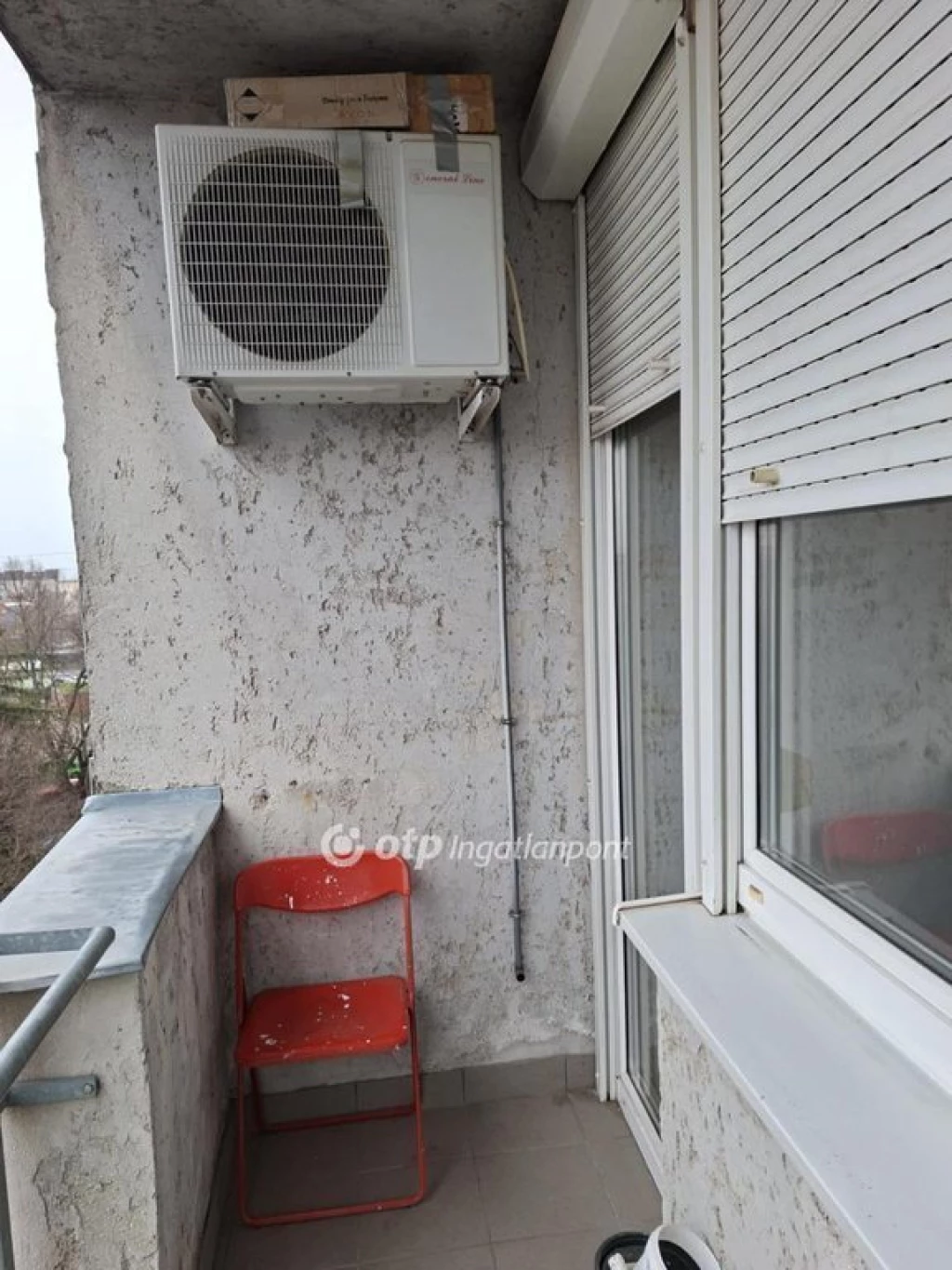 Eladó Lakás, lakótelepen 4. emeleten Hajdúböszörményben