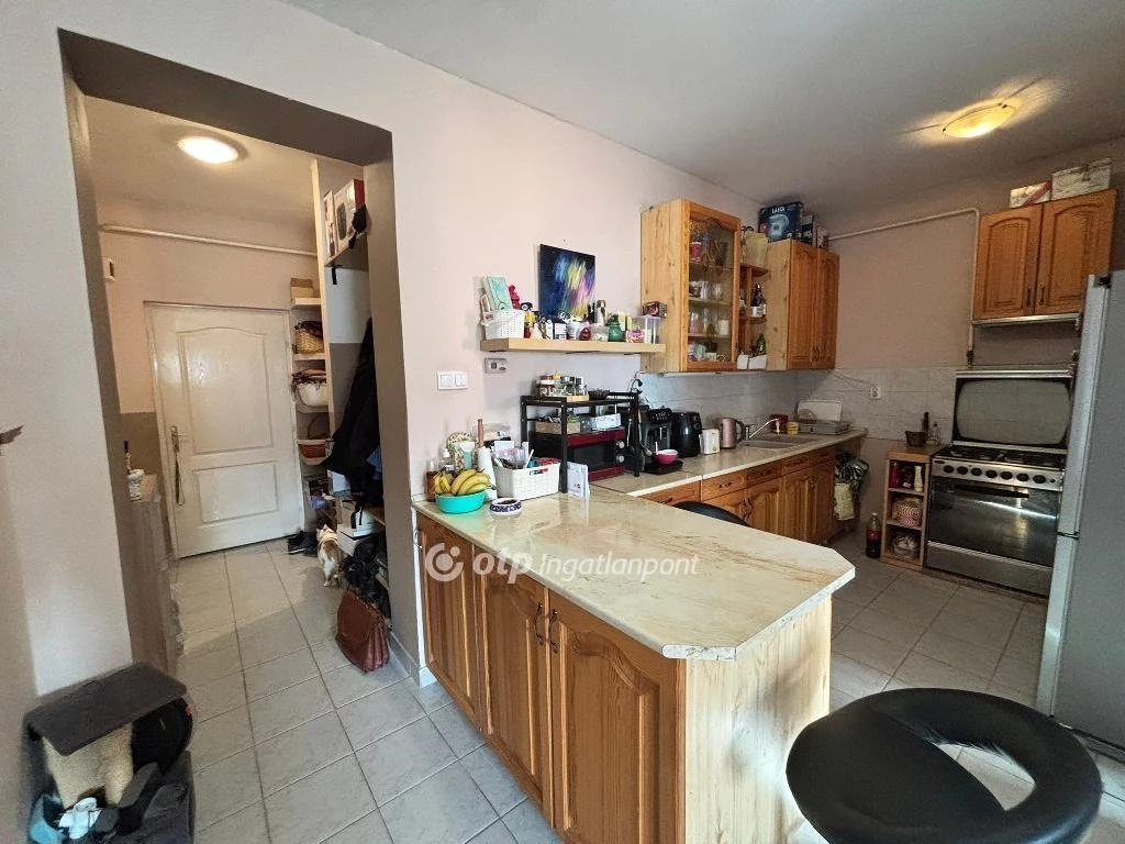 Eladó Lakás, Téglás