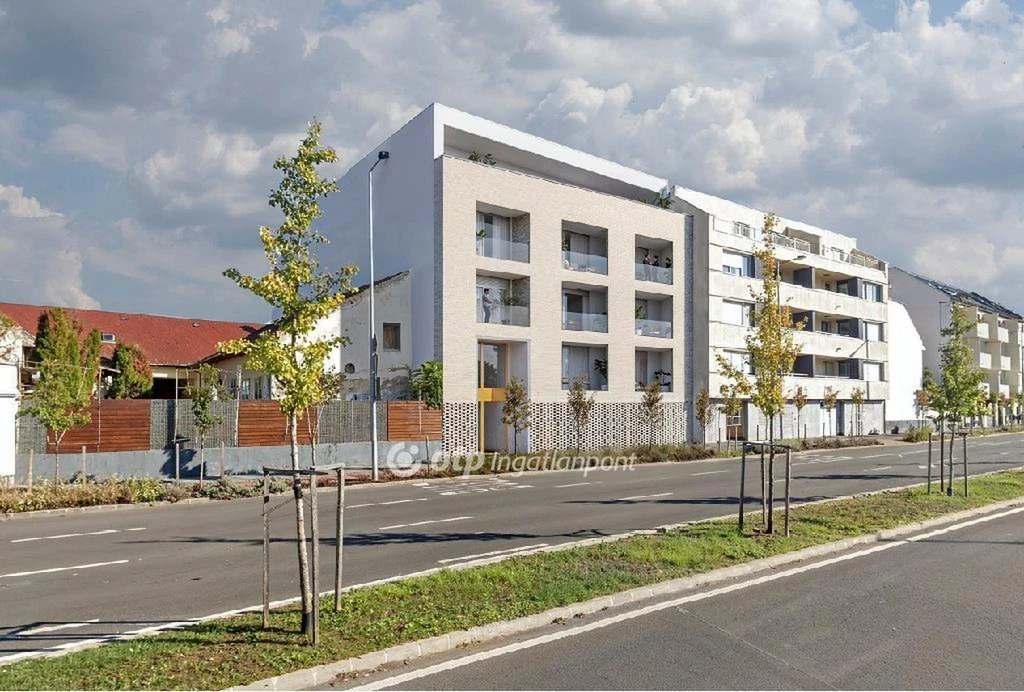 Eladó Lakás, Debrecen