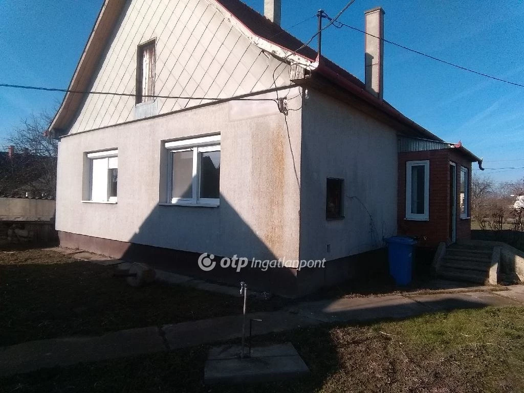 Eladó Ház, Földes
