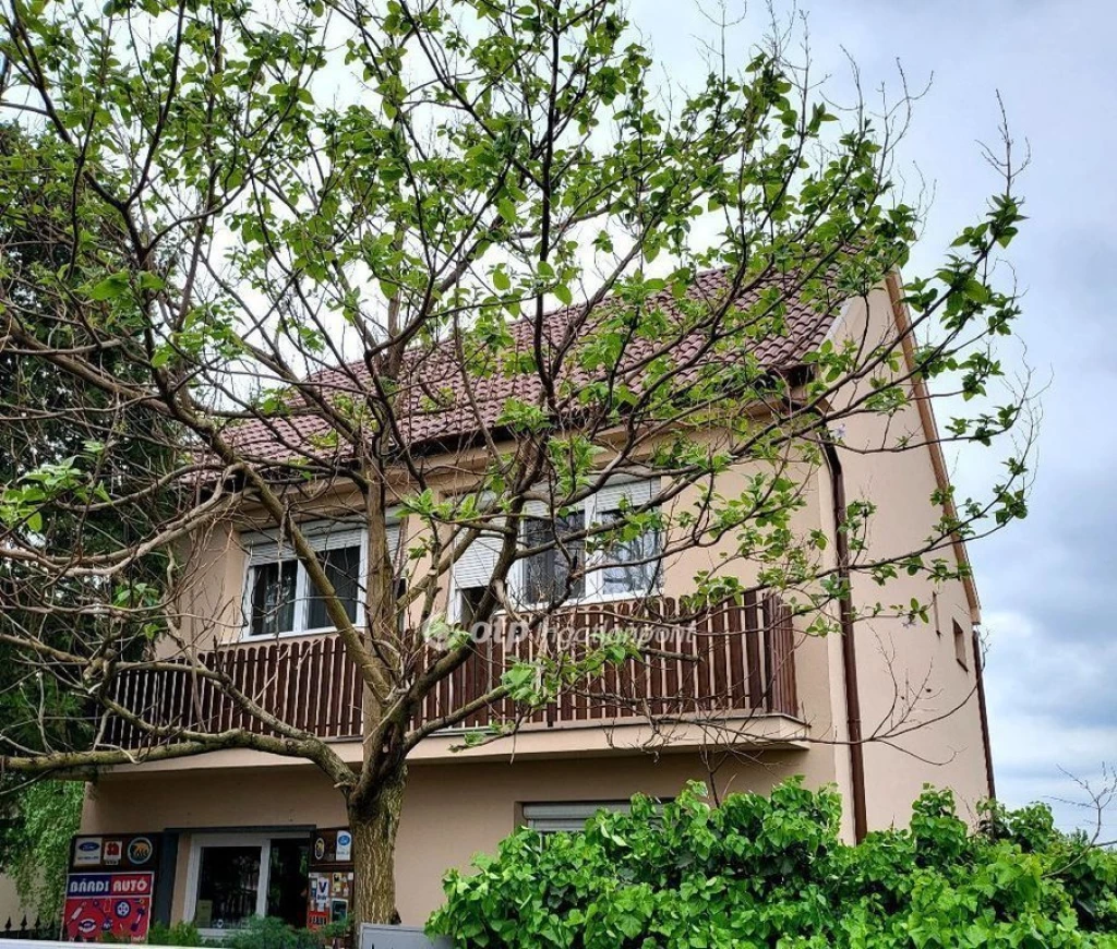 Eladó Ház, Mikepércs