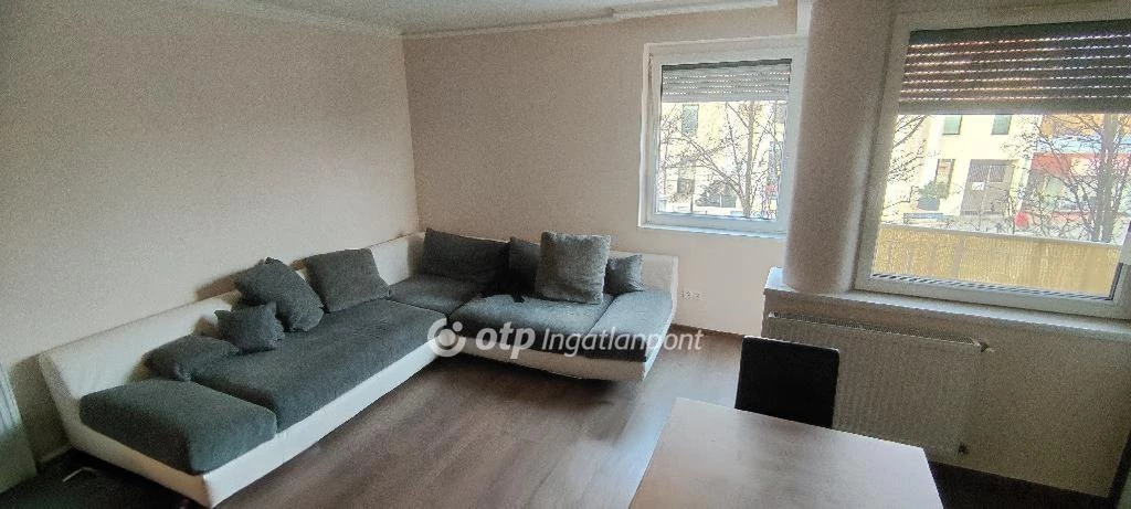 Eladó lakás, Berettyóújfaluban első emeleten