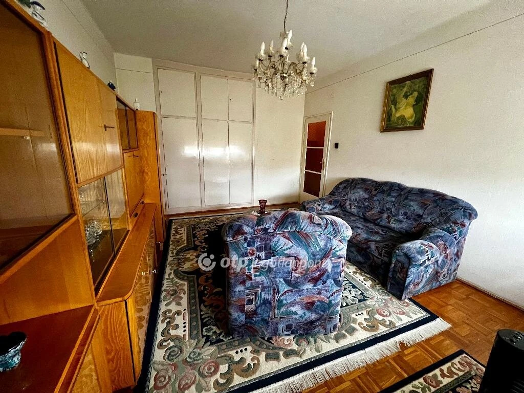 Eladó Debrecenben 3 emeleti erkély nélküli lakás!