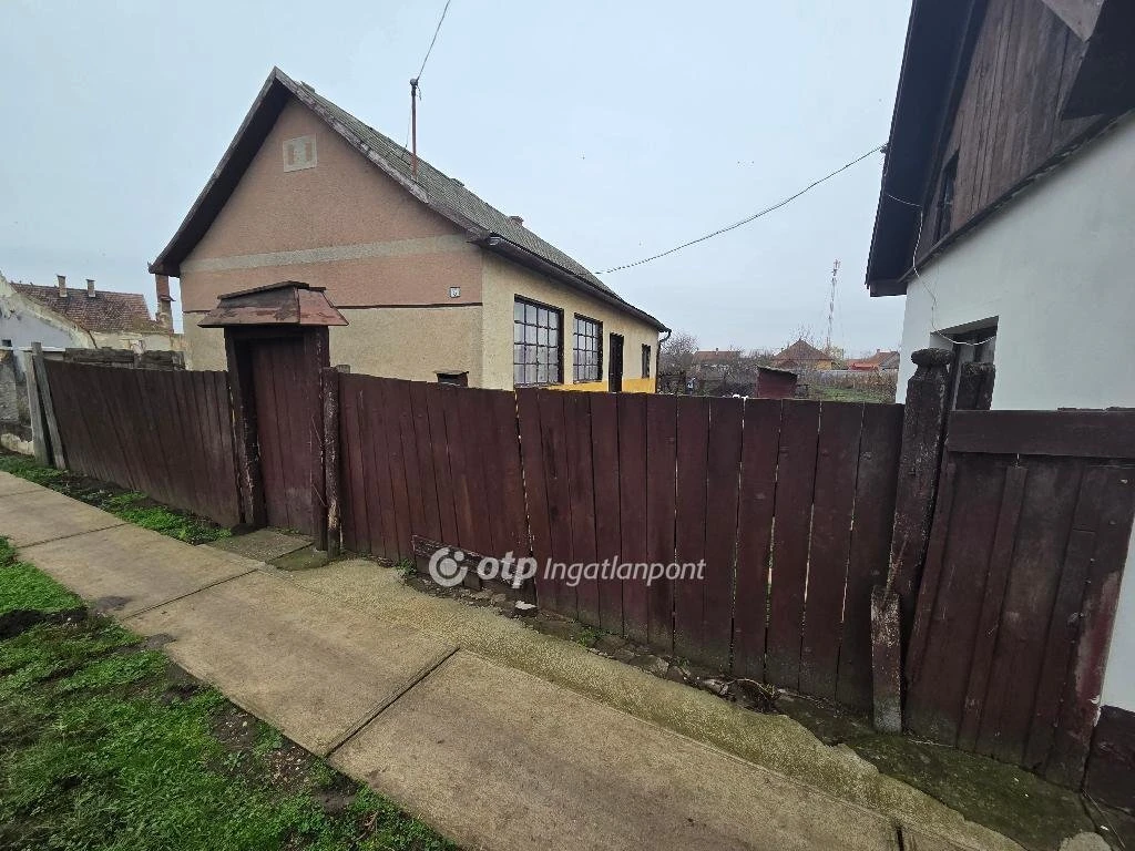 c3-1-name c2-1-name, Derecske