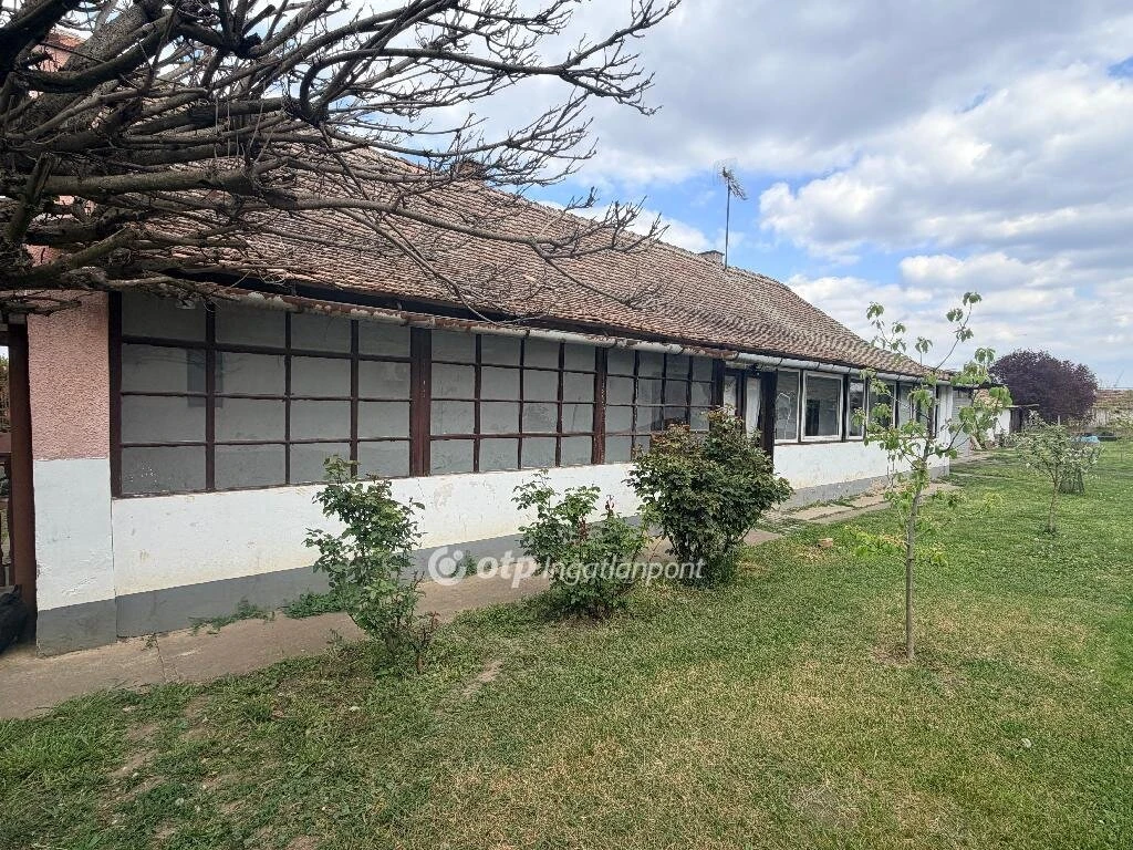 Eladó Ház, Hajdúszovát