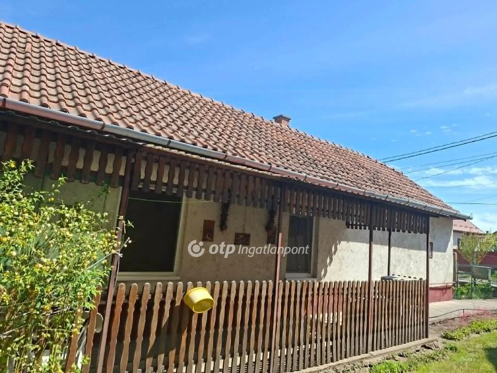Eladó Ház, Vámospércs belvárosában!