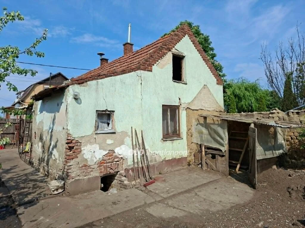 Eladó ház, Hajdúböszörményben Középkertben!