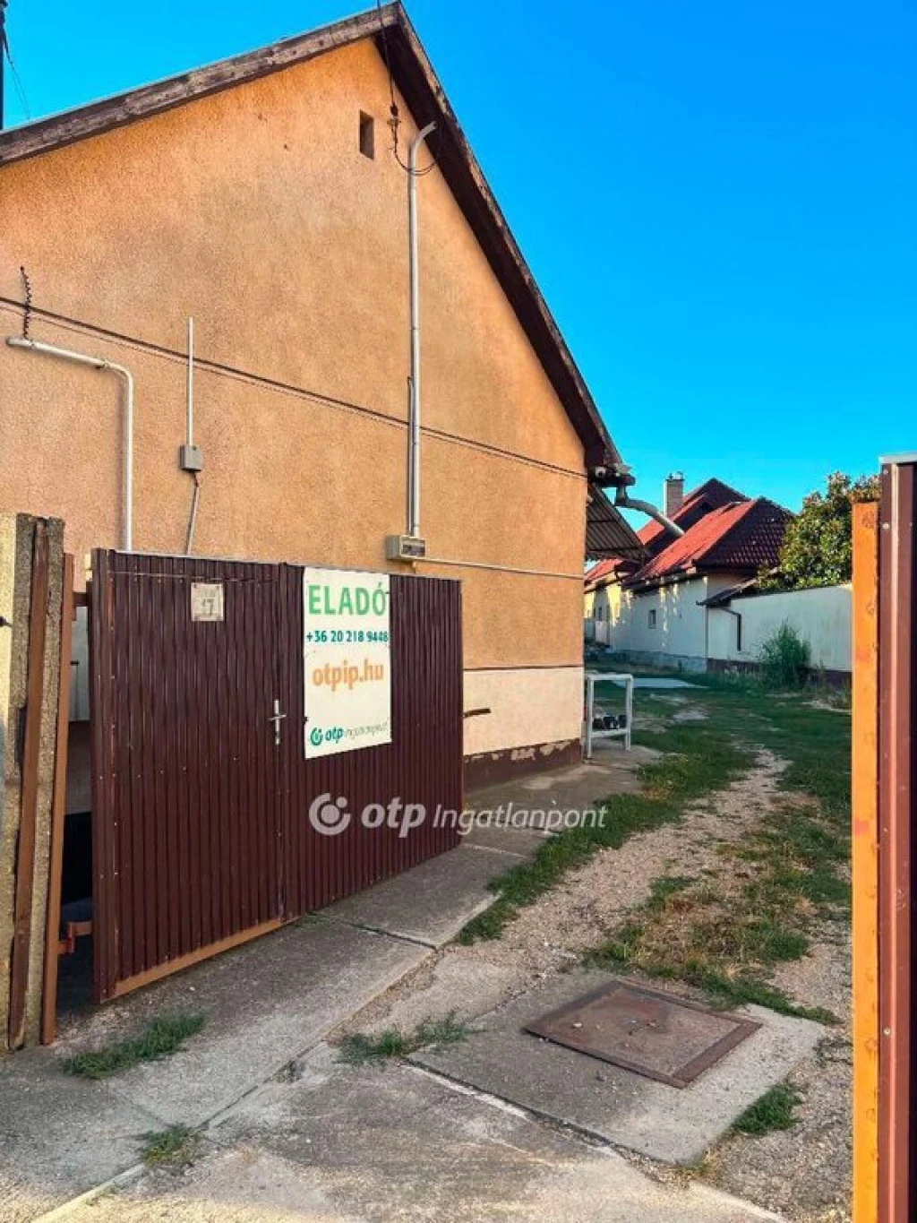 Eladó bevezető úton lakóház, Hajdúböszörményben!