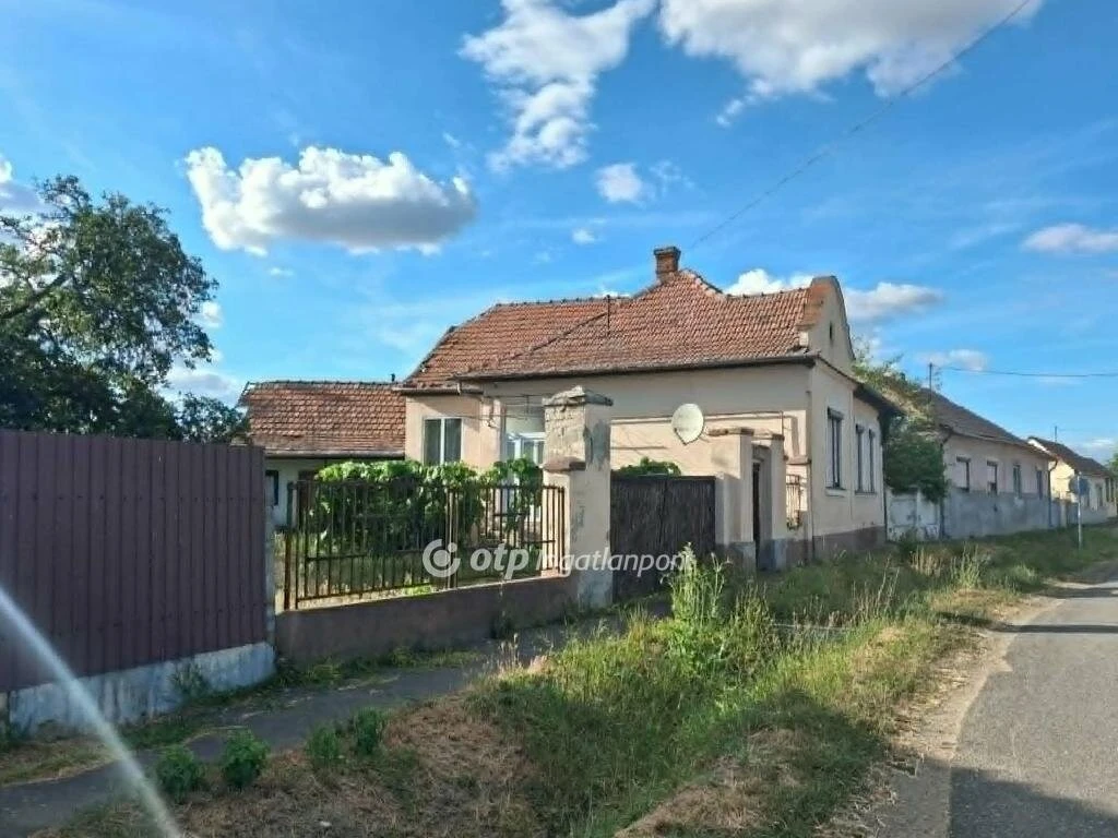 Eladó Ház, Nagykereki