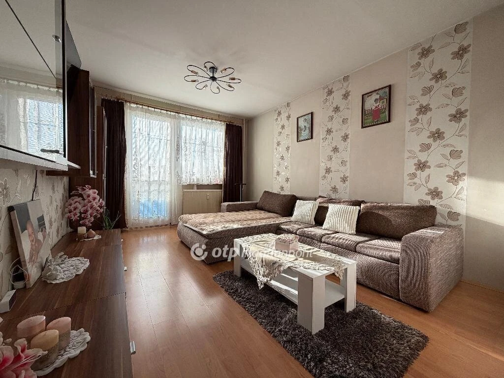 Eladó Lakás, Debrecen