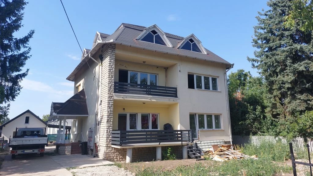 For sale brick flat, Százhalombatta