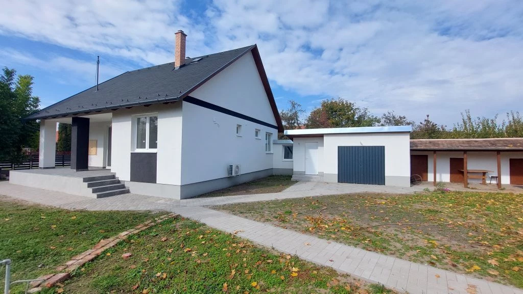 For sale house, Besnyő