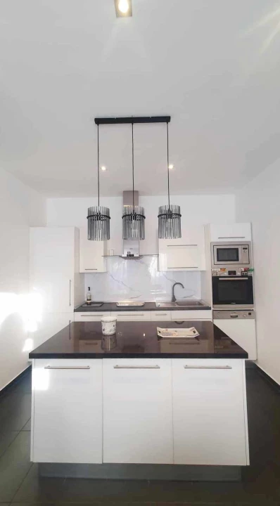 c3-2-name c2-1-name, Debrecen, Bartók Béla út