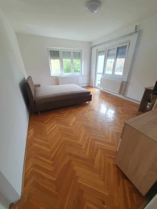 Eladó társasházi lakás, Debrecen, Nagyerdei körút