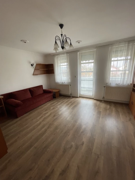 Eladó téglalakás, Mosonmagyaróvár