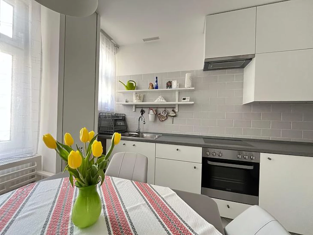 For sale brick flat, Budapest III. kerület, Óbuda